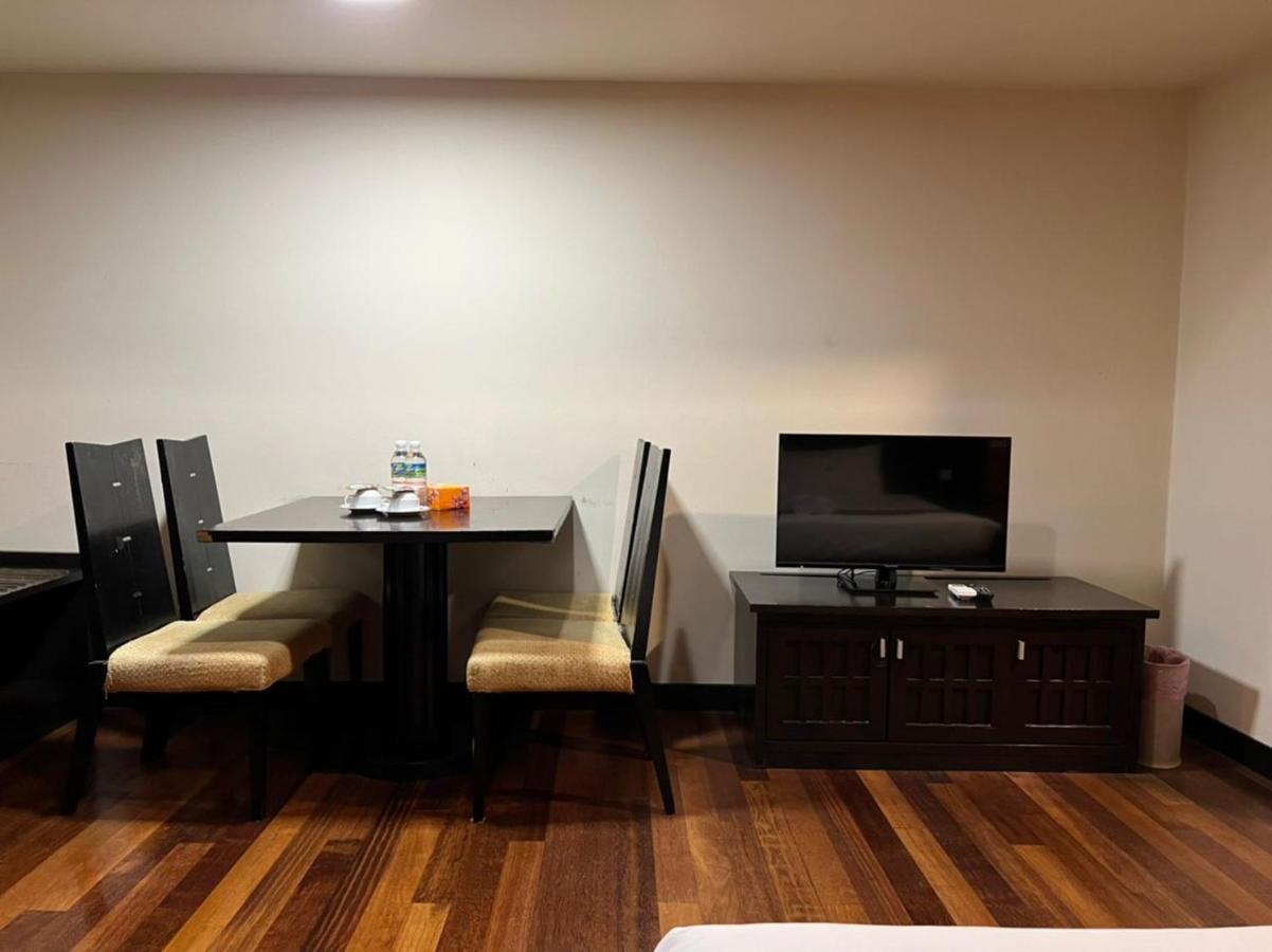 Raintree Resort Suites Петалинг Джая Екстериор снимка