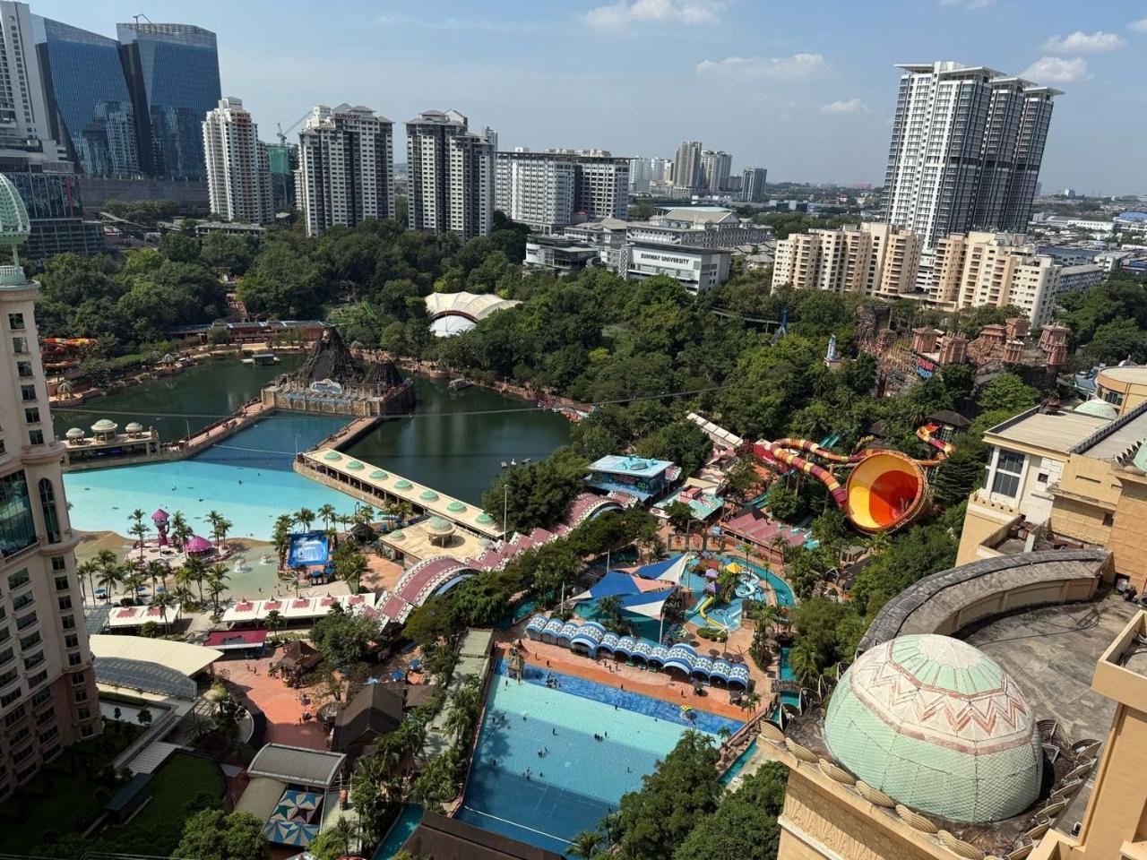 Raintree Resort Suites Петалинг Джая Екстериор снимка